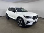 2024 Volvo XC40 B5 Plus Dark Theme