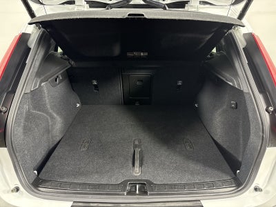 2024 Volvo XC40 B5 Plus Dark Theme