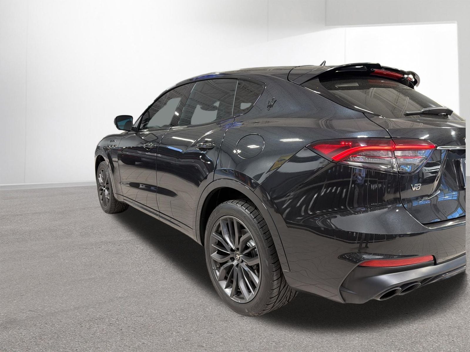 2023 Maserati Levante Modena S V8