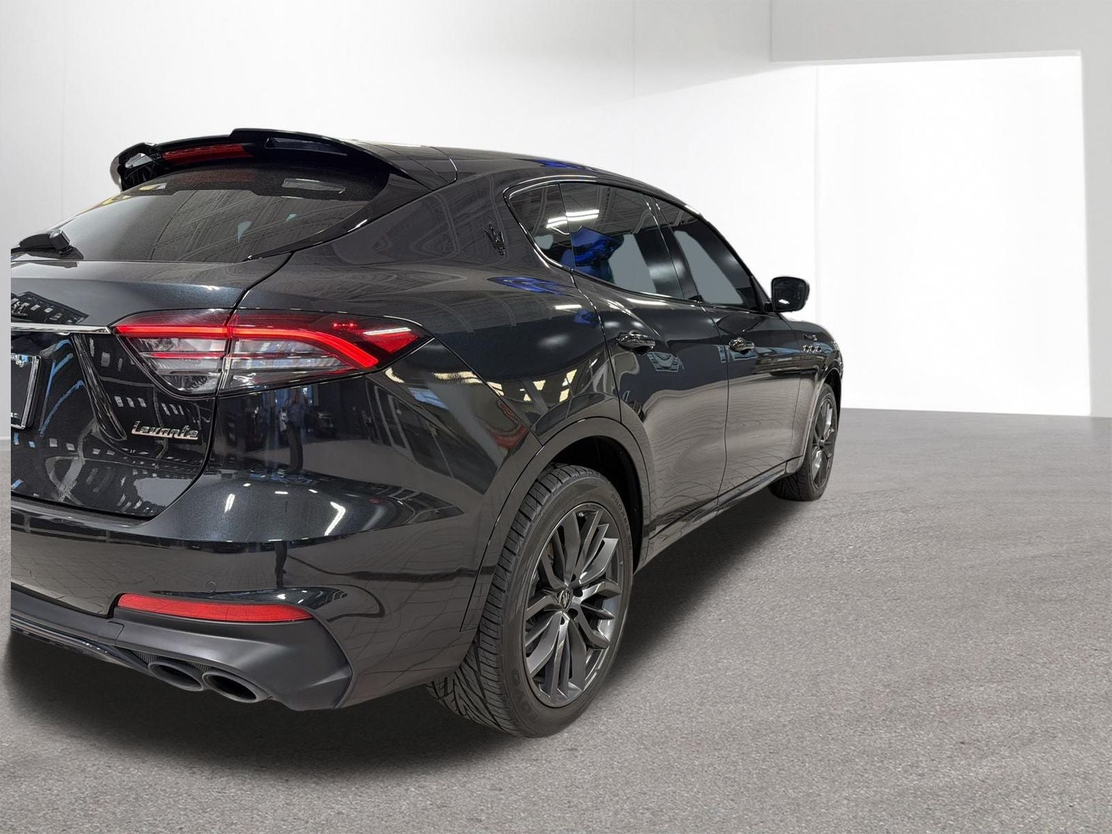 2023 Maserati Levante Modena S V8