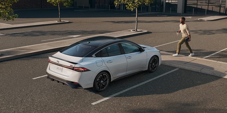 Arlington Nissan in Arlington Heights IL